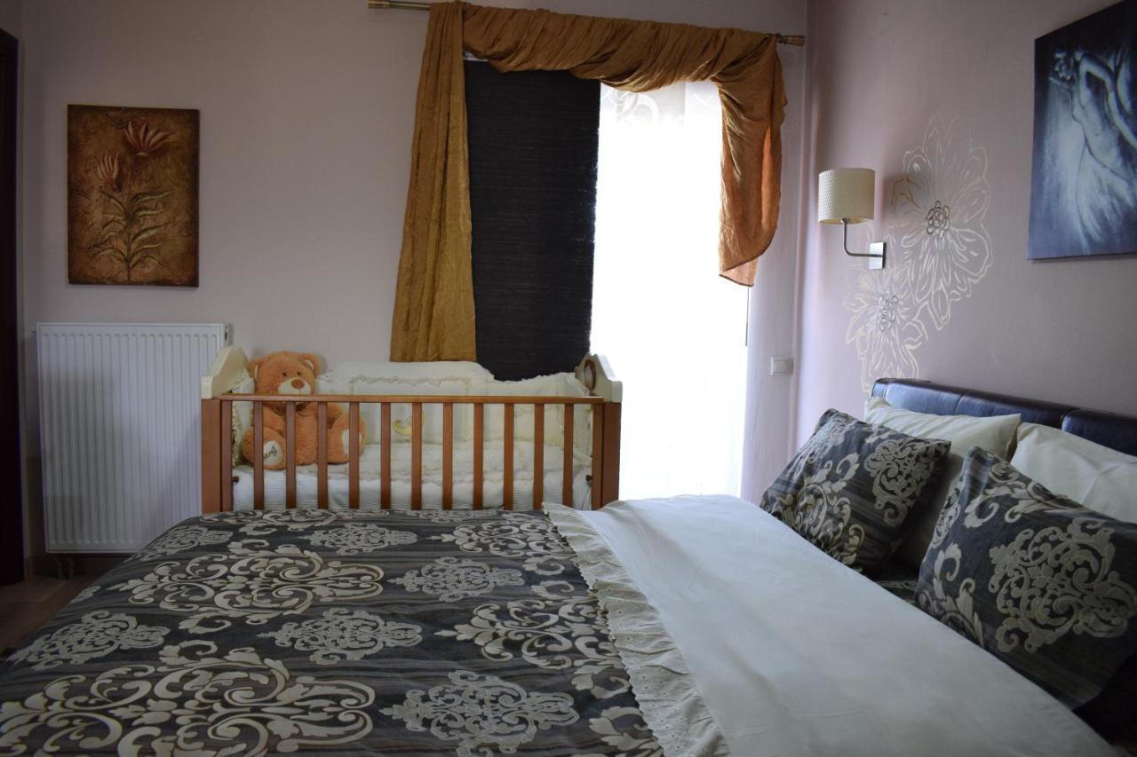 Five Stars In Trikala Apartment Exterior photo
