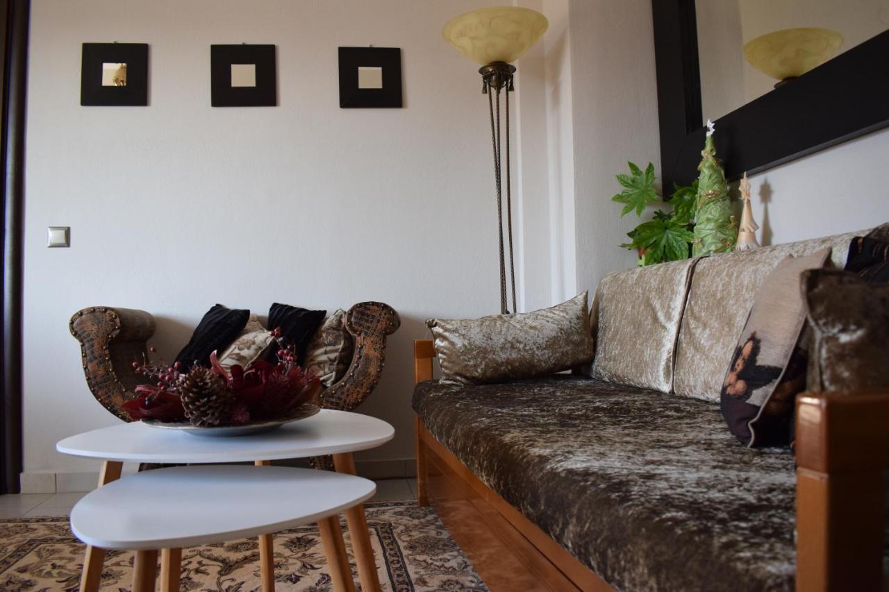 Five Stars In Trikala Apartment Exterior photo